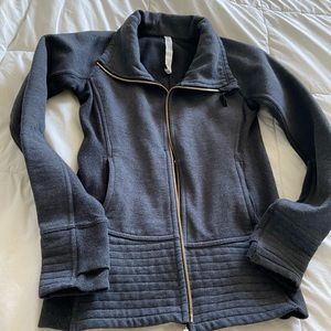 Lululemon grey sweatshirt